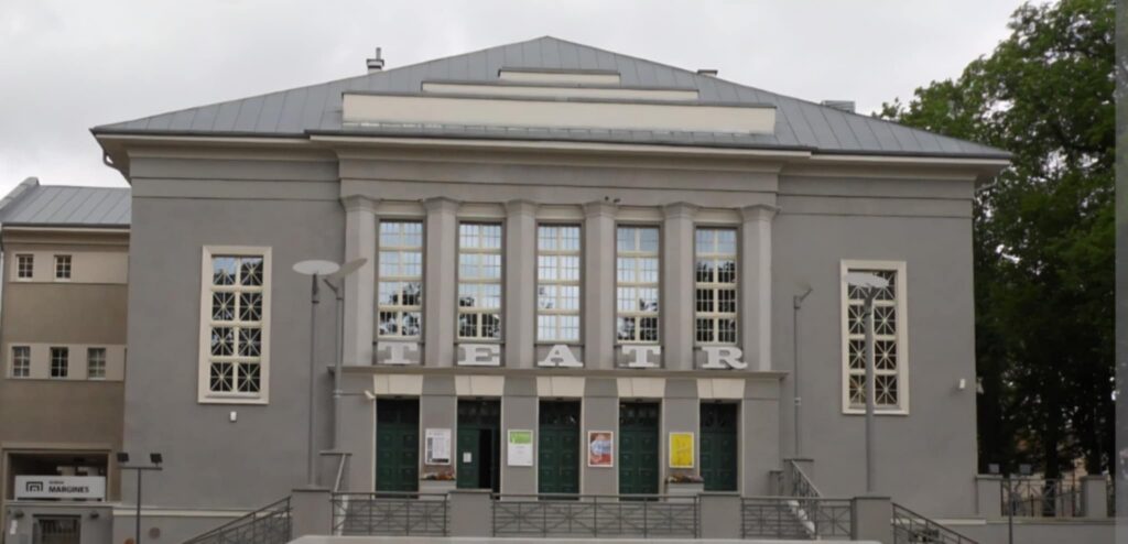Wyjazd do teatru